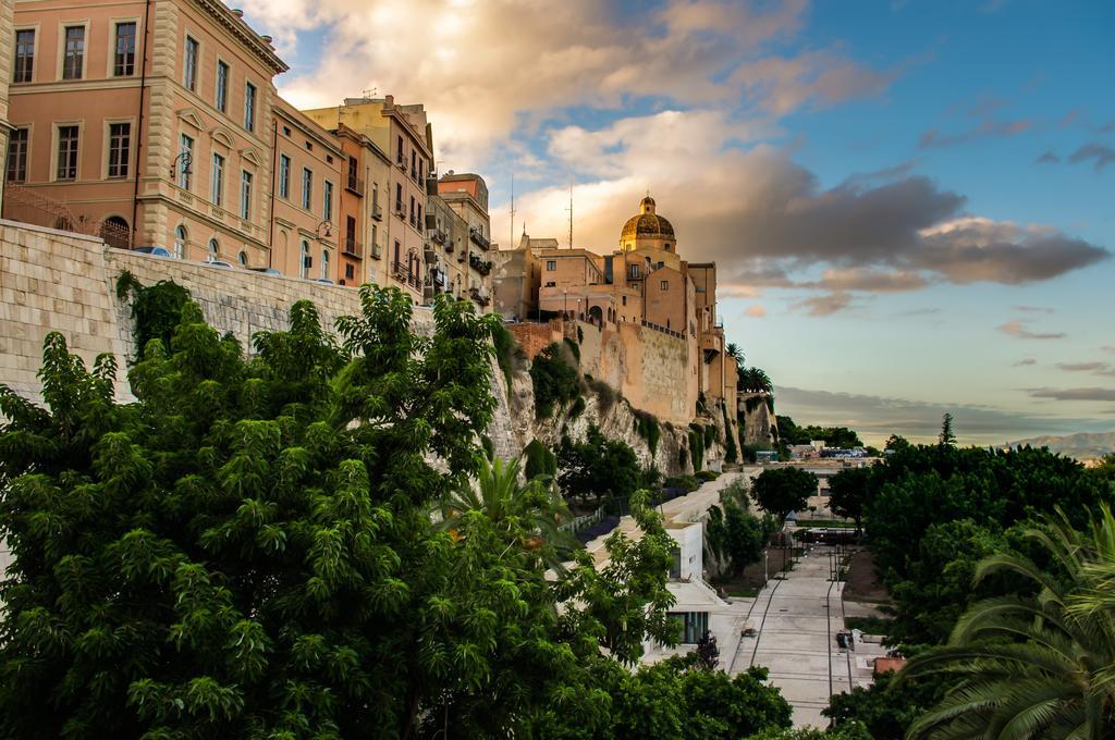 Il Gallo Bianco Кальяри Экстерьер фото